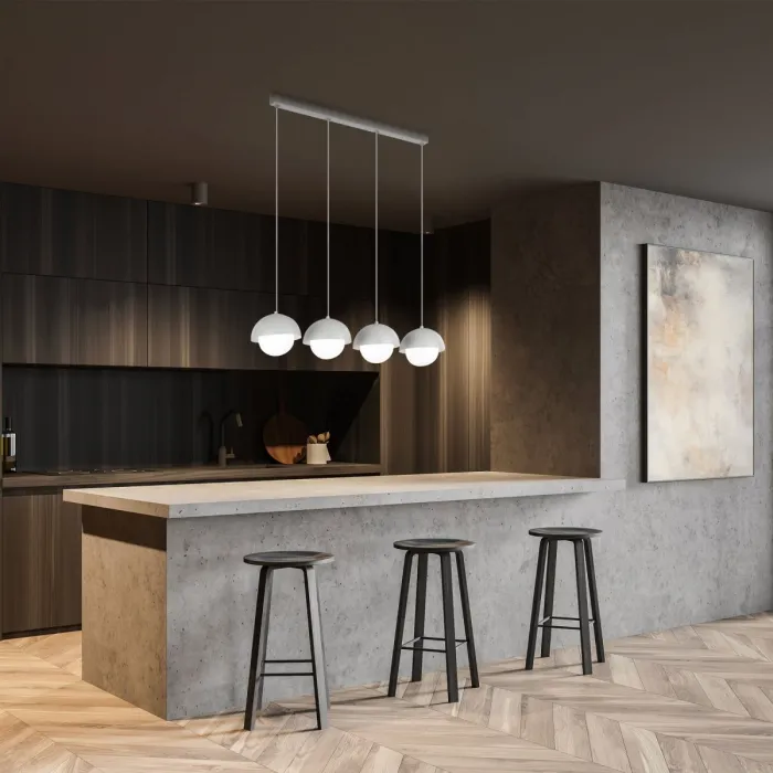 Подвесные светильники TK Lighting над кухонным островом