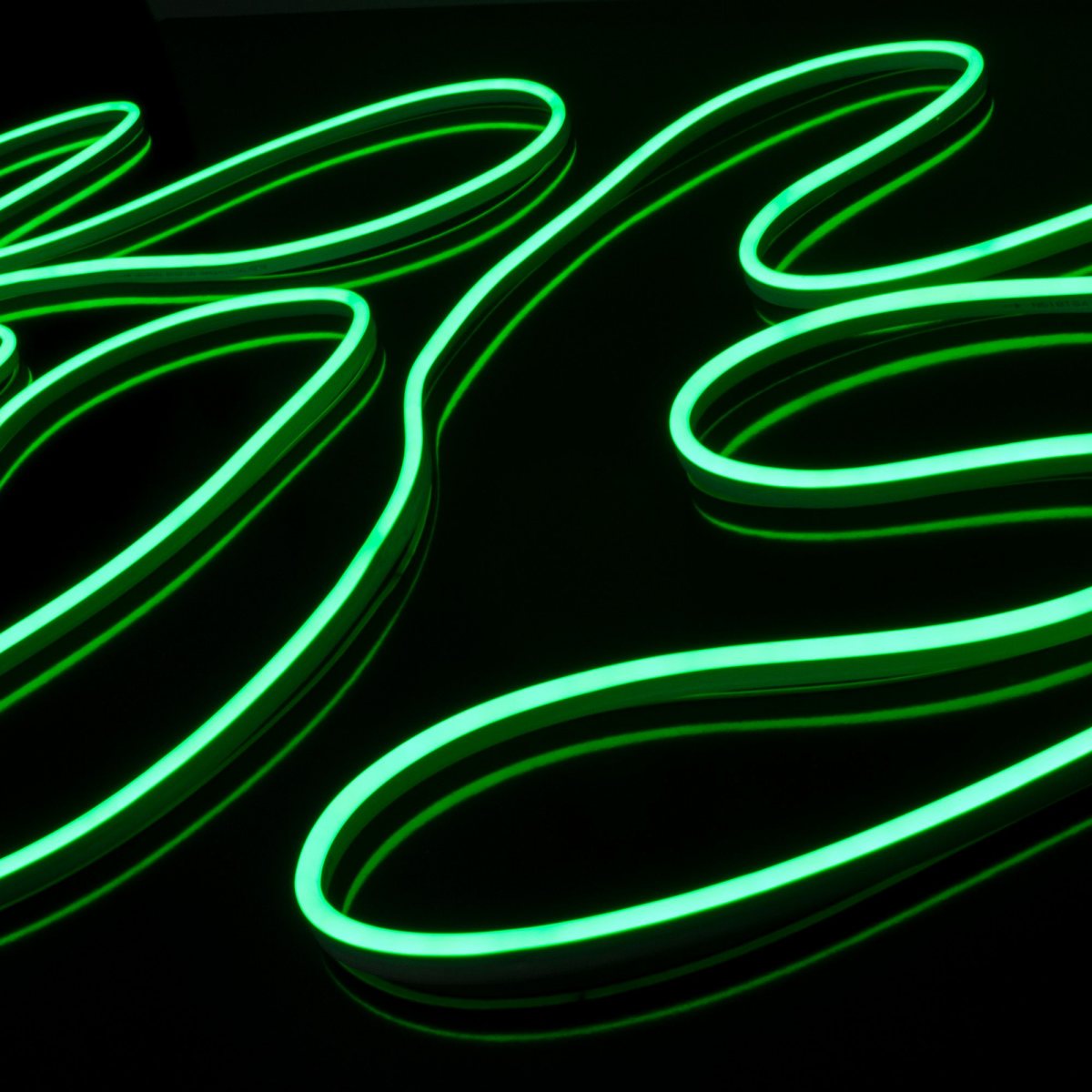 Светодиодный гибкий неон 220 В 9.6 Вт/м 120 Led/м 2835 IP67, односторонний зеленый, 50 м LS001 220V