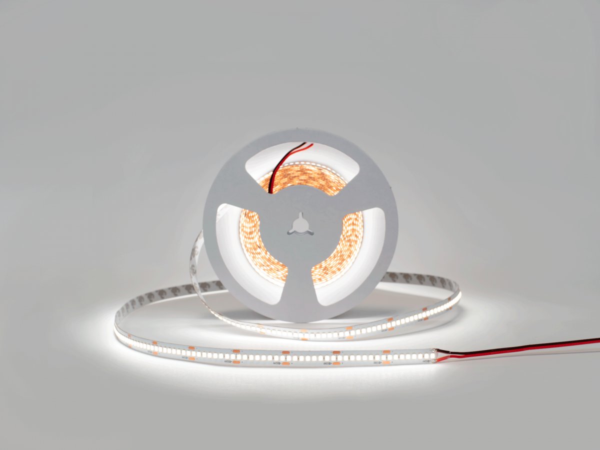 Лента высокоэффективная SWG DSG-HE 2835, 240led/m, 24В, 14,4Вт,м, 4000K, CRI90, 5 лет гарантия, катушка 5 м