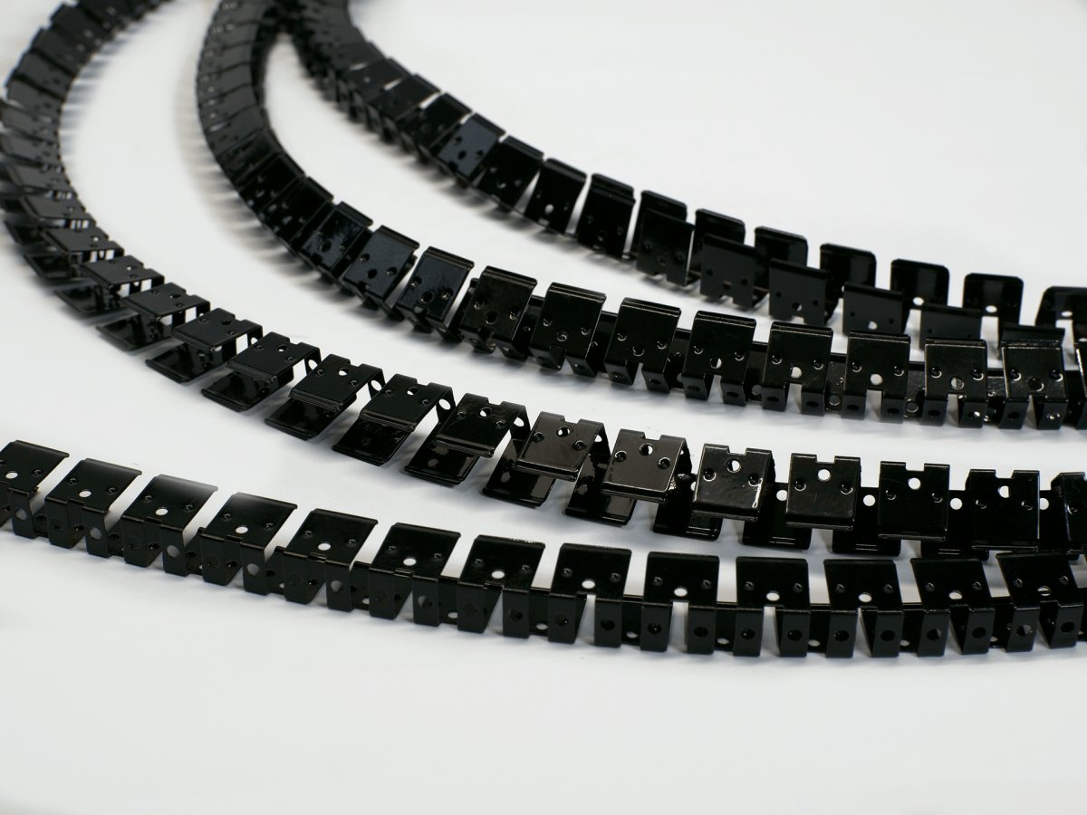 Гибкий крепёж SWG 5 м чёрный для неоновой ленты 12×20 мм MNT-1220-FLEX-BL