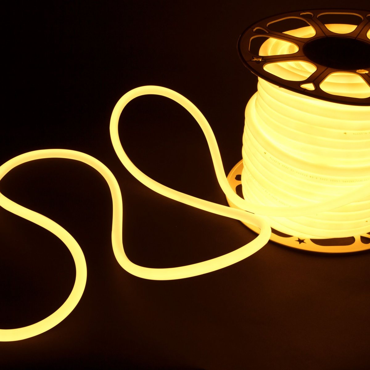 Светодиодный гибкий неон 220 В 9.6 Вт/м 144 Led 2835 IP67, круглый теплый белый 3300 K, 50 м LS003 220V