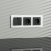 фото Рамка из стекла на 3 поста Senso белый soft-touch W0033101