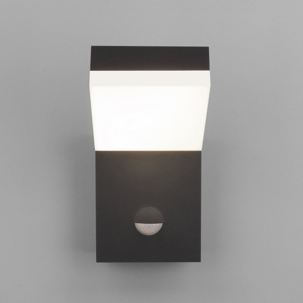 фото Уличный настенный светодиодный светильник Sensor IP54 с датчиком движения 1541 TECHNO LED черный