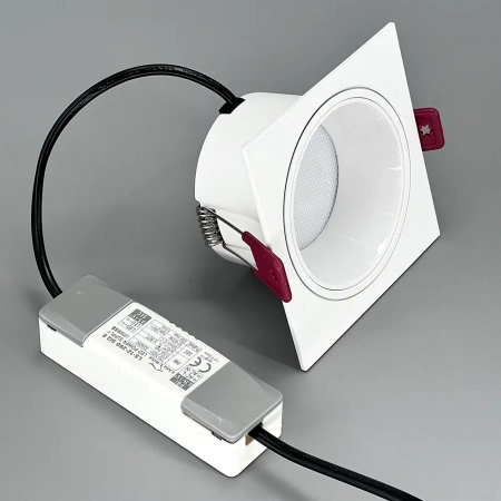 фото Светильник светодиодный квадратный S2910 90*90*45mm COB Led 1* 5W 4000K. Цвет: белый