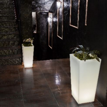 фото Светящееся LED кашпо-конус Flow 220V 4000k 40*40*90