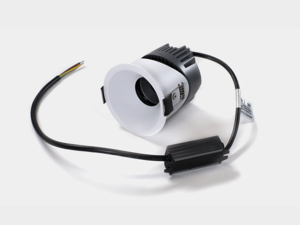 фото Светильник встраиваемый SWG 12Вт 55° IP65 белый 3000К поворотный RC-D84-12-WH-WW65