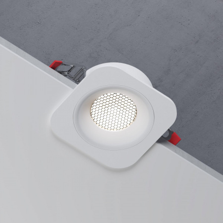 фото Светильник встраиваемый светодиодный с антибликовой решеткой Tetro 10W 4000K белый IP44 15276/LED