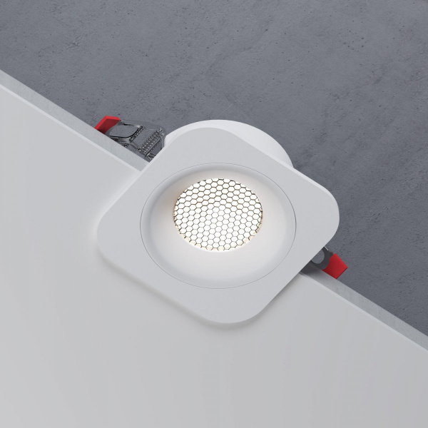 фото Светильник встраиваемый светодиодный с антибликовой решеткой Tetro 10W 4000K белый IP44 15276/LED
