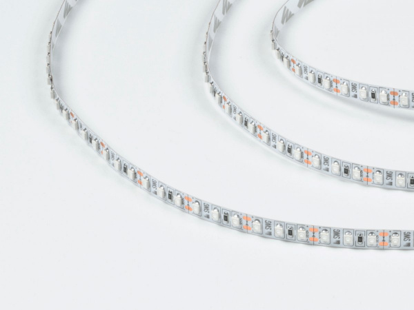 фото Светодиодная лента 3528, 120 LED/м, 9,6 Вт/м, 12В, IP20, Цвет: Зеленый, SWG3120-12-9.6-G-M, катушка 5 м