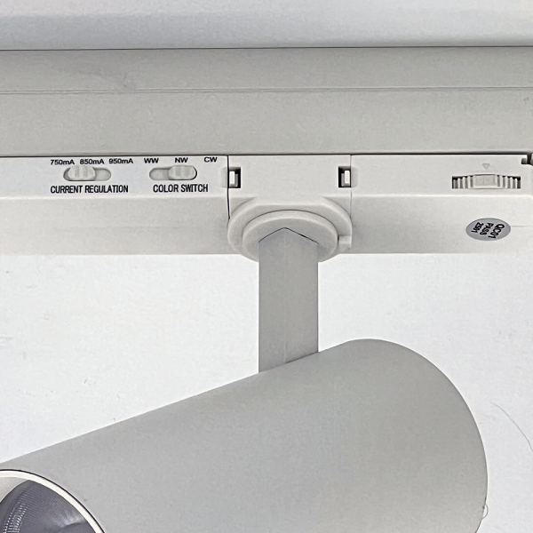 фото Светильник светодиодный TR8430 трековый COB 30W 3CCT цвет:белый