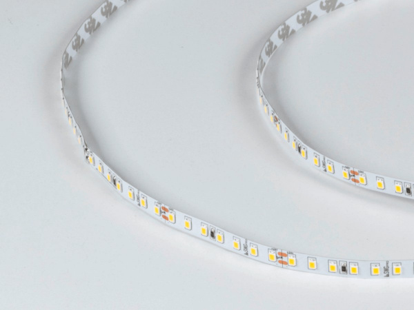 фото Светодиодная лента ПРО 2835, 126 LED/м, 13 Вт/м, 24В, IP20, Цвет: Нейтральный белый, SWG2P126-24-13-NW, катушка 5 м