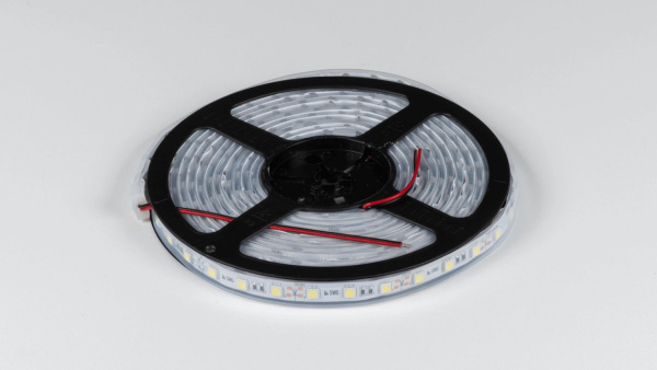 фото Светодиодная лента 5050, 60 LED/м, 14,4 Вт/м, 12В, IP66, Цвет: Ультра холодный белый, SWG560-12-14.4-UW-66-M, катушка 5 м