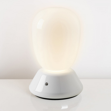 фото Настольная лампа диммируемая 10W 3000K матовый/белый Uovo III Lightstar 807916