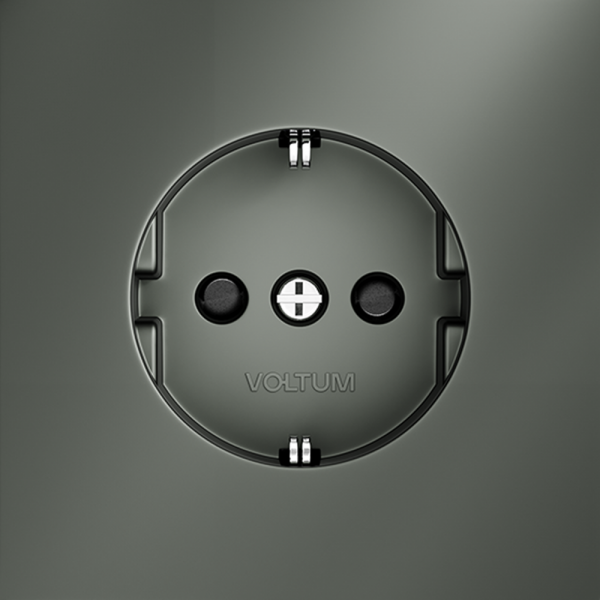 фото Розетка встраиваемая VOLTUM S70 с заземлением и защитными шторками, 16А, (титан)