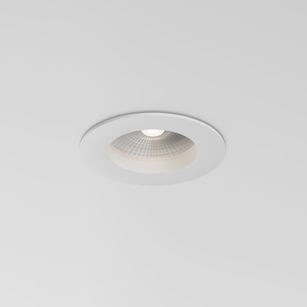 фото Уличный потолочный светильник Maytoni Outdoor Cove O511DL-L5W4K1, белый