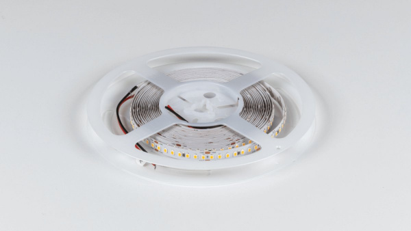 фото Лента светодиодная SWG DSG 2835 WW 168L-V24-IP33, 2700 K, 840 LED, 17W/m, 5000*10*2 mm, катушка 5 м