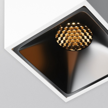 фото Потолочный светильник Maytoni Technical Alfa LED C065CL-8W2.7K-SQ-WB, белый