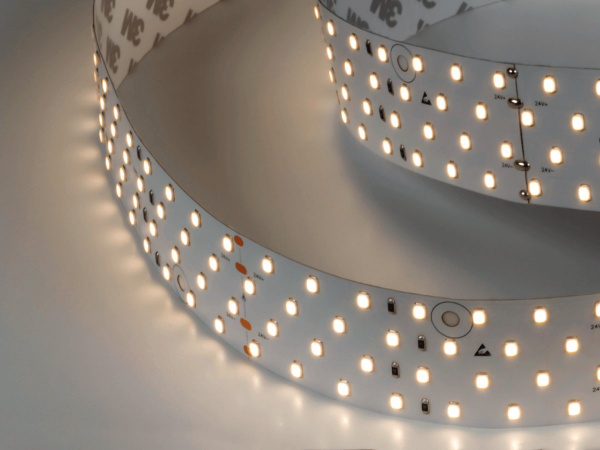 Лента светодиодная SWG 4x DSG 2835 DW 280L-V24-IP33, 4000 K, 700LED, 26W/m, 2500*36*2 mm, LUX, катушка 2.5 м