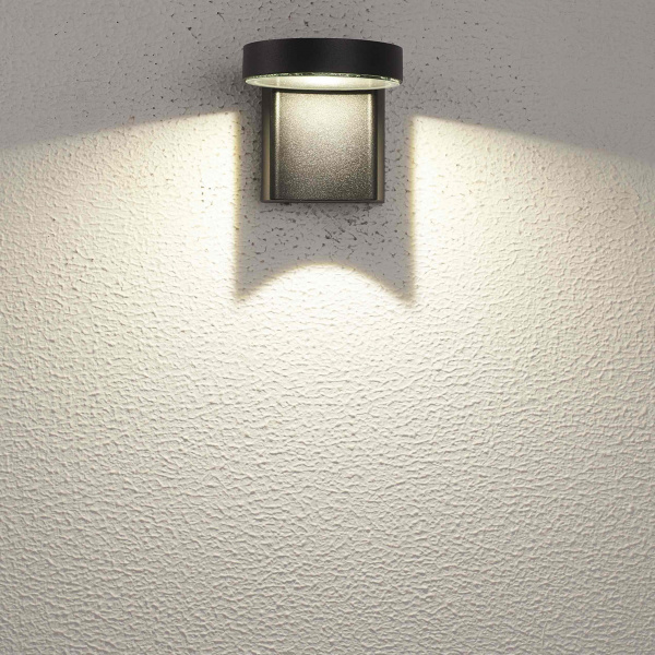 фото Светильник  WC2176 настенный  220V LED COB 8W теплого белого цвета. Цвет: черный