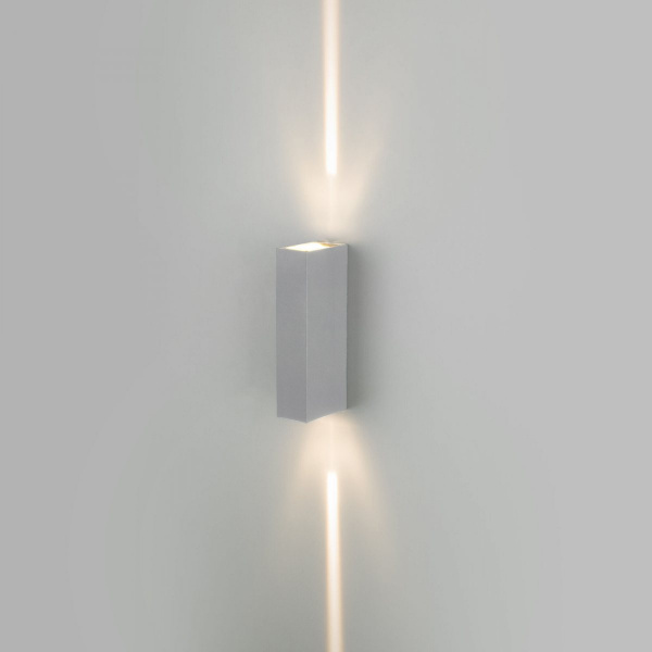 фото Уличный настенный светодиодный светильник Blaze LED IP65 35136/W серый