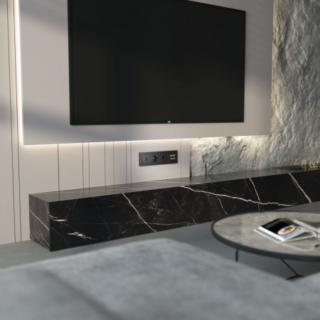 фото Рамка из поликарбоната на 4 поста Hammer черный W0042408