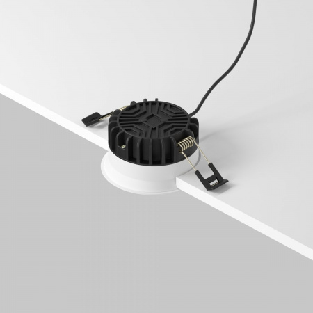 фото Встраиваемый светильник Maytoni Technical Okno DL055-8W3K-SEN-W, белый
