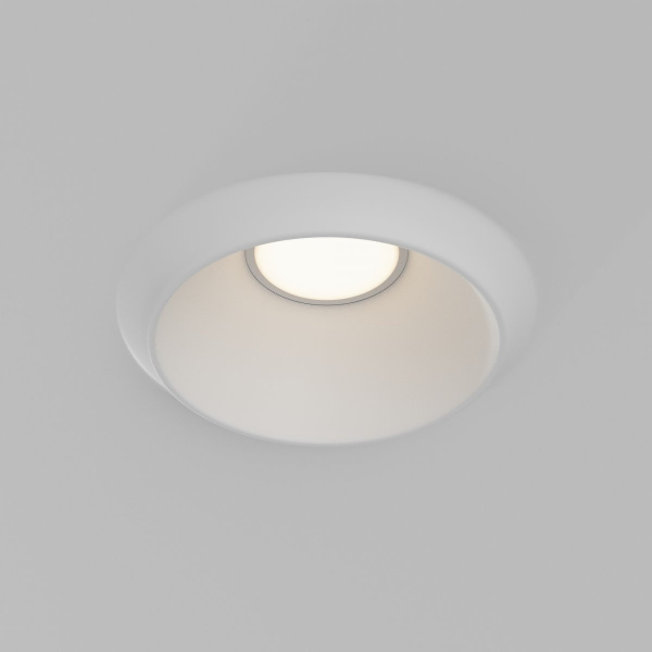 фото Встраиваемый светильник Maytoni Technical Gyps Modern DL124-GU10-01-TRS-W, белый