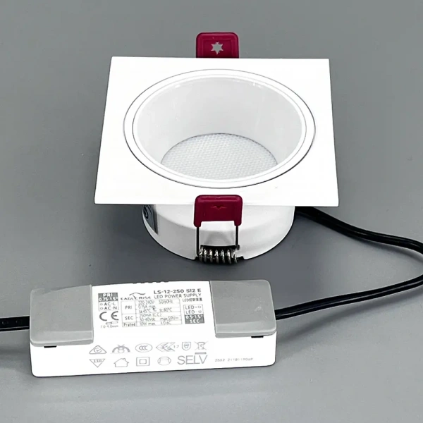 Светильник светодиодный квадратный S2910 90*90*45mm COB Led 1* 5W 4000K. Цвет: белый