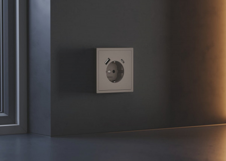 фото Накладка для розетки с заземлением и защитными шторками, с USB A+C, S70 (капучино)
