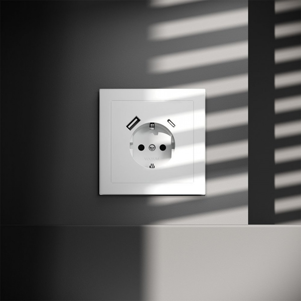 фото Накладка для розетки с заземлением и защитными шторками, с USB A+C, S70 (белый матовый)