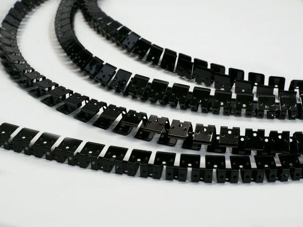 Гибкий крепёж SWG 5 м чёрный для неоновой ленты 12×20 мм MNT-1220-FLEX-BL
