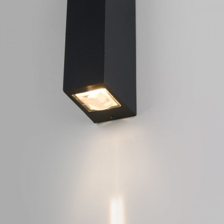 фото Уличный настенный светильник Blaze LED 3000K черный IP65 35136/W