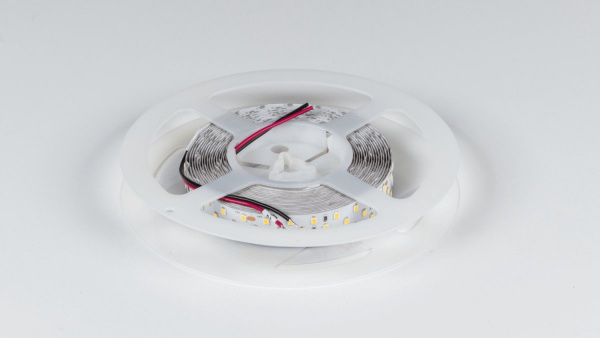 фото Лента светодиодная SWG 3x DSG 2835 DW 252L-V24-IP33, 4000 K, 1260 LED, 24W/m, 5000*19*2 mm, LUX, DSG2252, катушка 5 м