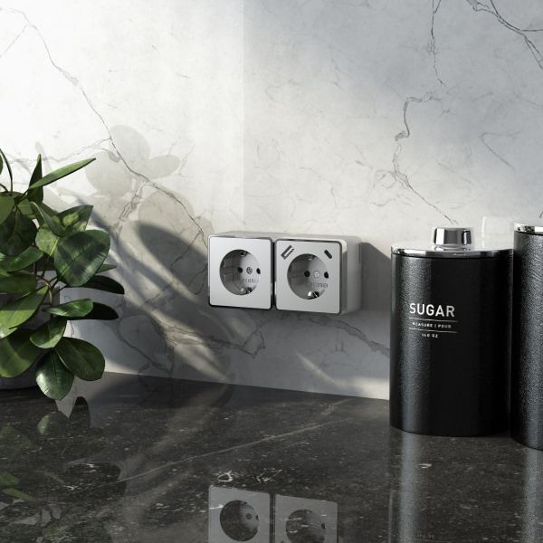 Розетка с заземлением, шторками и USB тип A+C Gallant серебряный W5071706