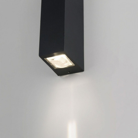 фото Уличный настенный светодиодный светильник Blaze LED IP65 35136/W черный