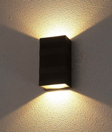 фото Светильник  WC2108 настенный 220V LED COB 2*5W  белого цвета. Цвет: черный