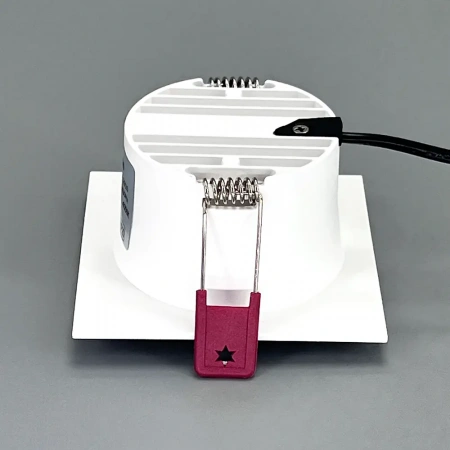 фото Светильник светодиодный квадратный S2910 90*90*45mm COB Led 1* 5W 4000K. Цвет: белый