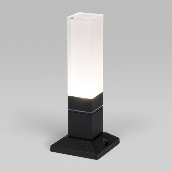 фото Ландшафтный светодиодный светильник чёрный IP54 1536 TECHNO LED