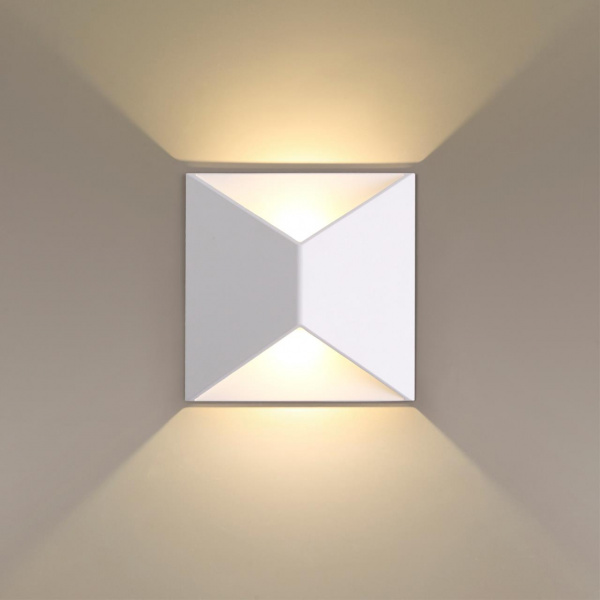 фото Белый/металл Настенный светильник LED 3500K 120° 10W 220V IP65 TIBRO HIGHTECH, арт. 3909/10WL