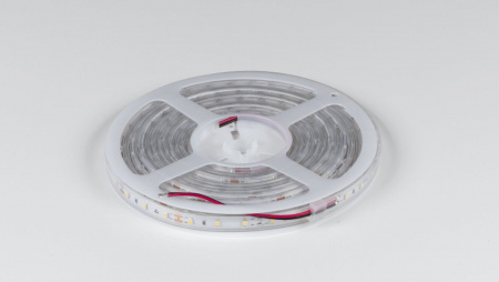фото Лента светодиодная SWG LUX 4,8 Вт/м SMD3528 Закрытая (IP65) Нейтральный белый 4000К 12 В, катушка 5 м