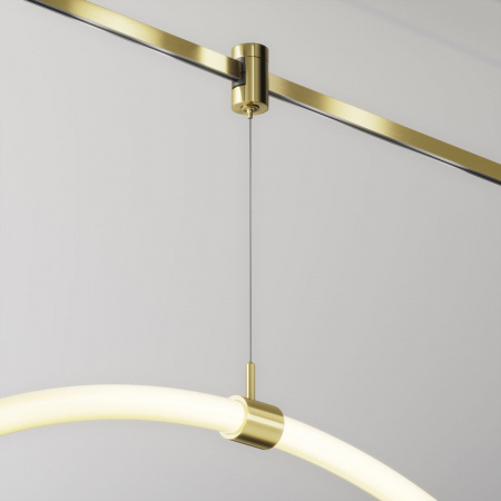 фото Коннектор с тросовым подвесом Тау / Tau в шинопровод Flarity латунь Maytoni Technical TRA154SW-1BS